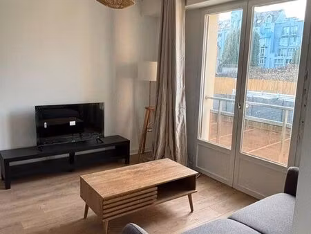 studio 30m2 - centre ville - place parking