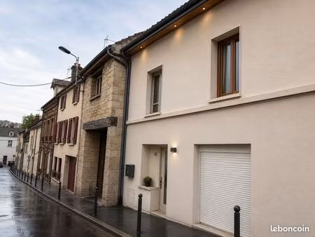 pontoise centre – appt 2 pièces meublé 28 m² – 710 /mois