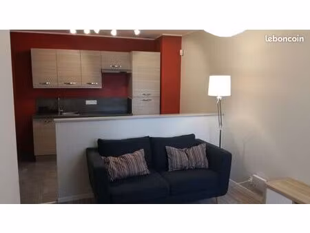 joli t2 meublé 40 m2   hyper centre st etienne