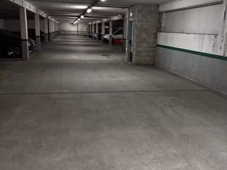 ◊ parking sécurisé 12 m² – accès facile – garches / saint-cloud