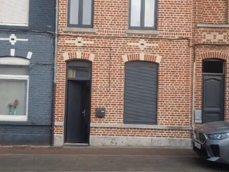 maison 4 chambres avec 2 salles de bain