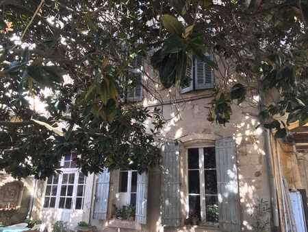villeneuve-les-avignon  exceptionnel dans le centre historique  ancien relais de poste