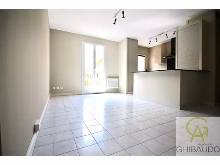 location appartement 3 pièces 52m² aix en provence 13290