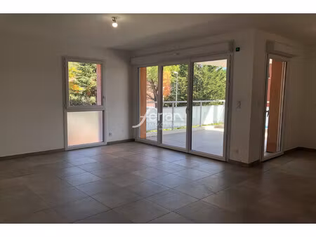 location appartement 3 pièces 67m² draguignan 83300