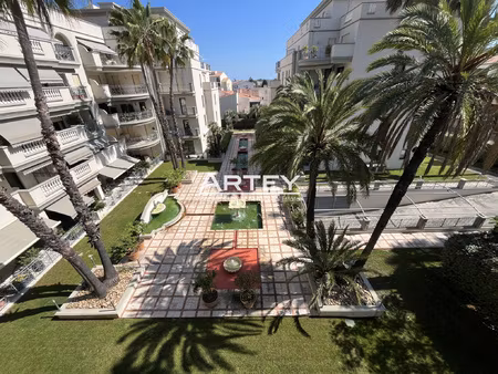 location appartement 4 pièces 98m² hyeres 83400