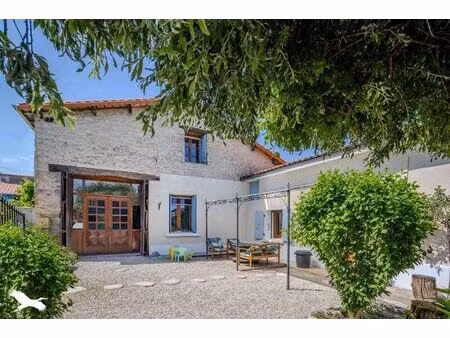 vente maison 7 pièces 197 m² val-de-bonnieure (16230)