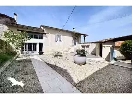 vente maison 5 pièces 150 m² salles-lavalette (16190)