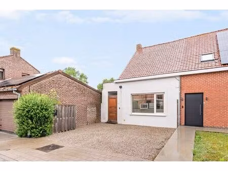 huis te koop in poperinge met 2 slaapkamers