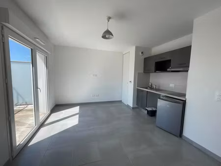 location appartement 2 pièces 41 m² à la rochelle (17000)