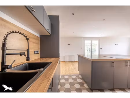vente maison 7 pièces 123 m² surgères (17700)