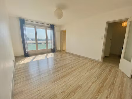 location appartement 1 pièce 32m²