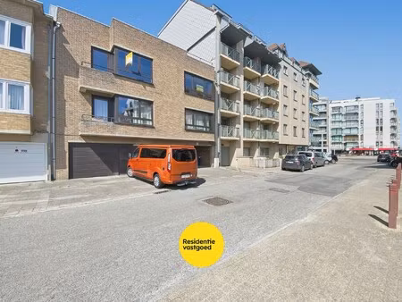 appartement te koop in koksijde met 2 slaapkamers