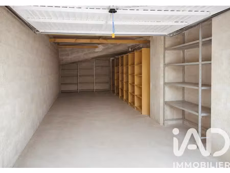 parking à paris (75018)