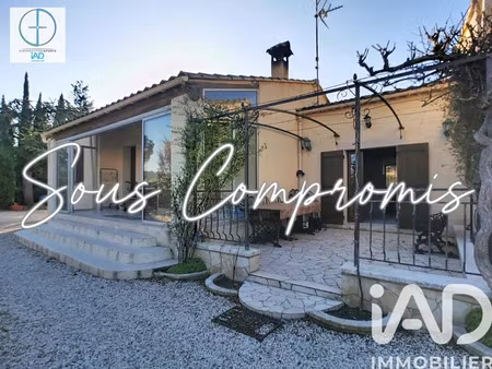 maison traditionnelle à saint-pantaléon (84220)
