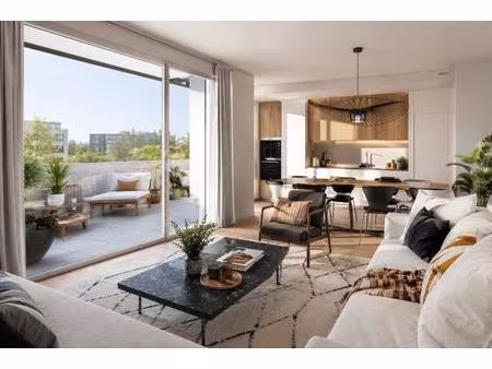 3 pieces + terrasse & parking