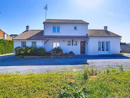 maison familiale de 145 m² env. avec 4 chambres  garage et grand jardin