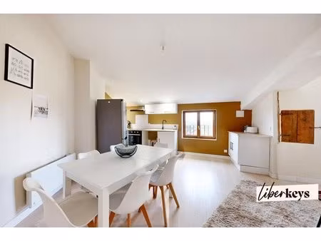 maison de village 3 chambres + appartement t2 à caromb
