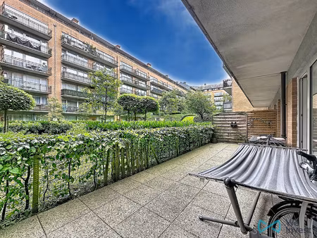 appartement te koop in sint-jans-molenbeek met 3 slaapkamers