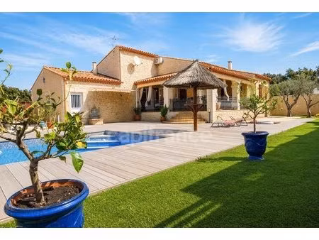 dpt gard (30)  à vendre proche d'uzès 4km – villa de 164 m² avec piscine  dépendances  5..