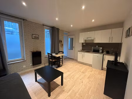 studio meublé 23 m² place fourneyron saint-étienne