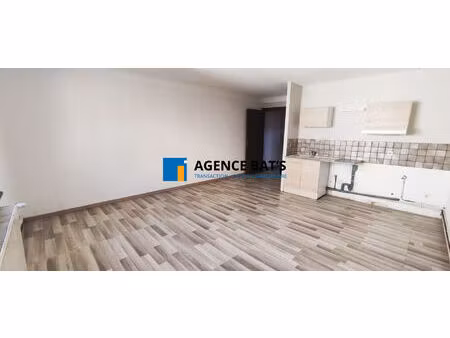 appartement f2 1er étage agréable