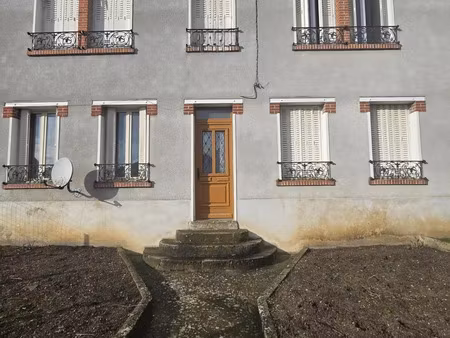 maison de village à vincelles (51700)