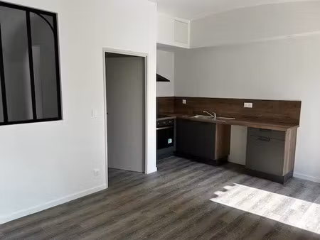 location appartement 2 pièces 33 m² à montboucher-sur-jabron (26740)
