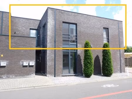 appartement te koop in beringen met 2 slaapkamers