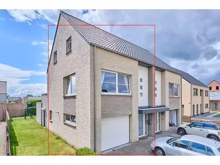 goed onderhouden duplex appartement nabij de stadsrand