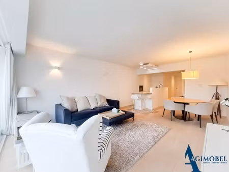 zonnig 2 slaapkamer-appartement met terras en open zicht op de nellenslaan te knokke