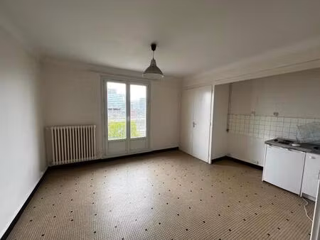 location appartement 2 pièces  36.20m²  nantes