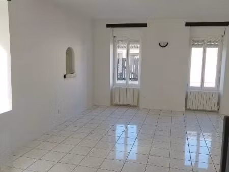 location maison 4 pièces 96 m² à margaux-cantenac (33460)
