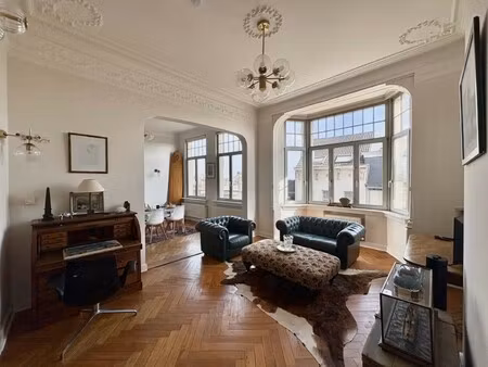 stijlvol 2-slaapkamerappartement op wandelafstand van centraal station