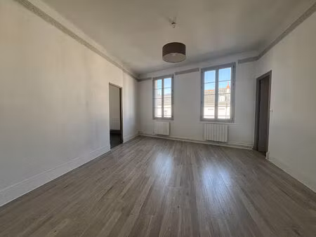 vente immeuble 7 pièces  217.89m²  montrichard val de cher