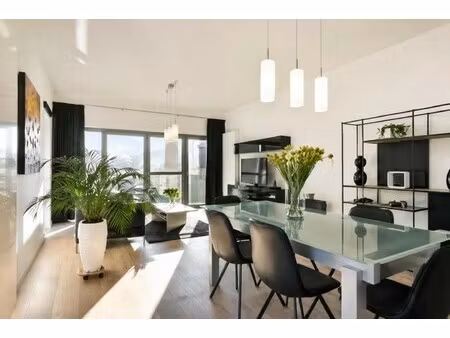 recent 2-slaapkamer-appartement op mooie locatie