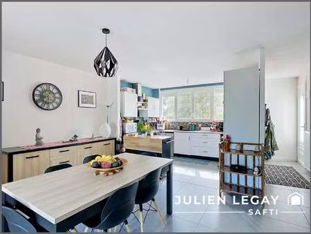 vente maison à saint-florent (79000) : à vendre / 76m² saint-florent