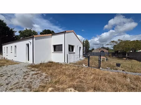 vente maison 6 pièces  104.00m²  saint