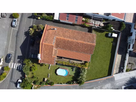 vente local commercial 5 pièces  320.00m²  saint