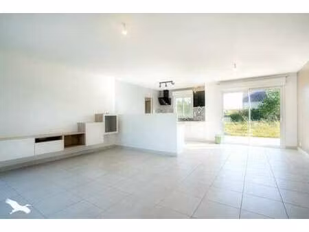 vente maison à bournand (86120) : à vendre / 96m² bournand