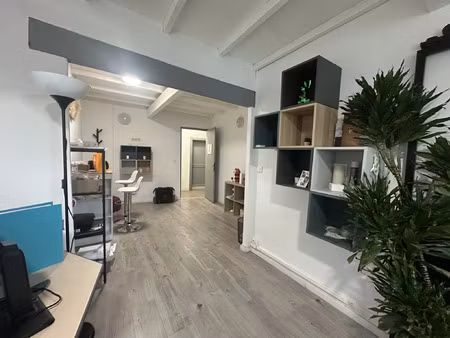 location bureau 3 pièces 70 m² à sommières (30250)