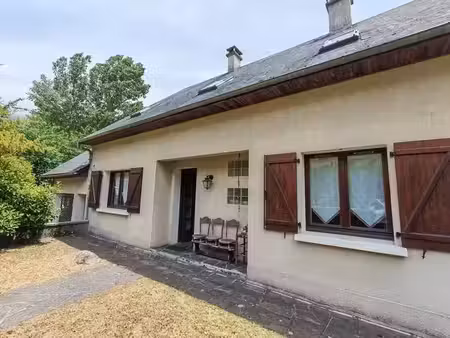 vente maison 16 pièces 260 m² à grust (65120)  369 600 €
