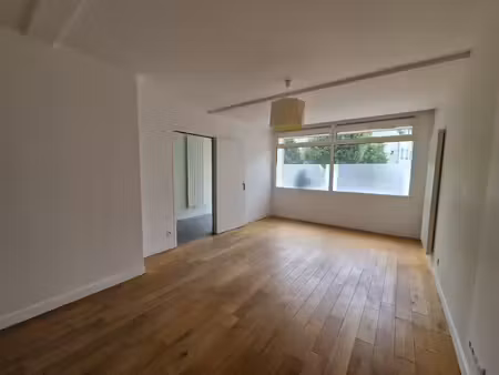 location local professionnel 65m² etampes 91150
