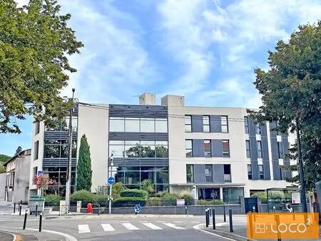 location bureaux 359 m²