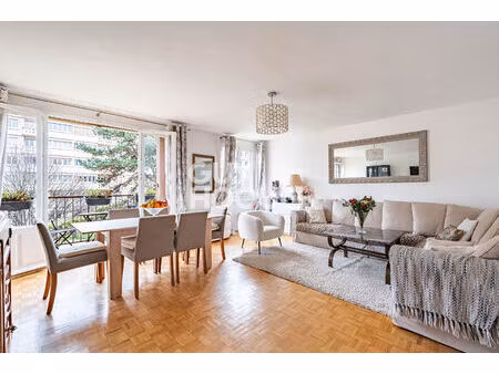 appartement 4 pieces - proche metro gabriel peri