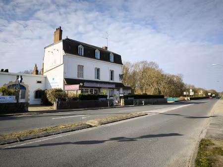 immeuble de rapport au bord de loire