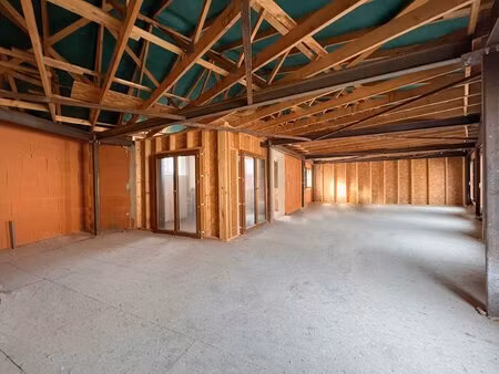 plateau de 71 m2 - terrasse - garage.