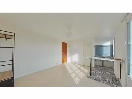 studio avec parking - chauffage compris