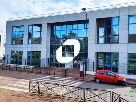 location bureaux 299 m²