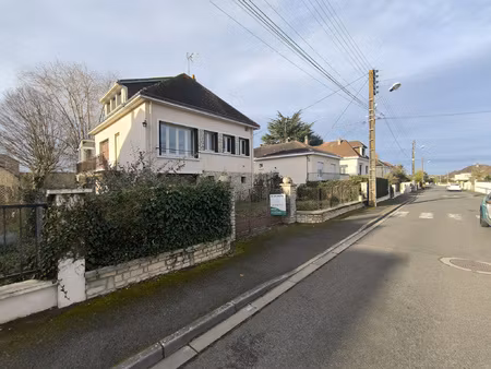 maison sur sous-sol de 118 m2 avec jardin de 1076m2 en plein