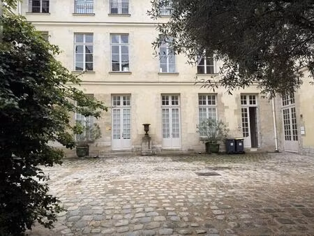 location bureaux 79 m²